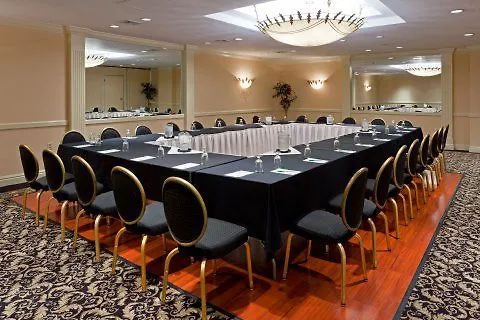 Clarion Hotel & Conference Center Ronkonkoma